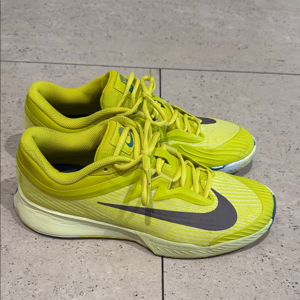 Men’s Nike vapor sneakers size 10.5